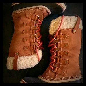 Sorel winter snow boots women’s size 6.5